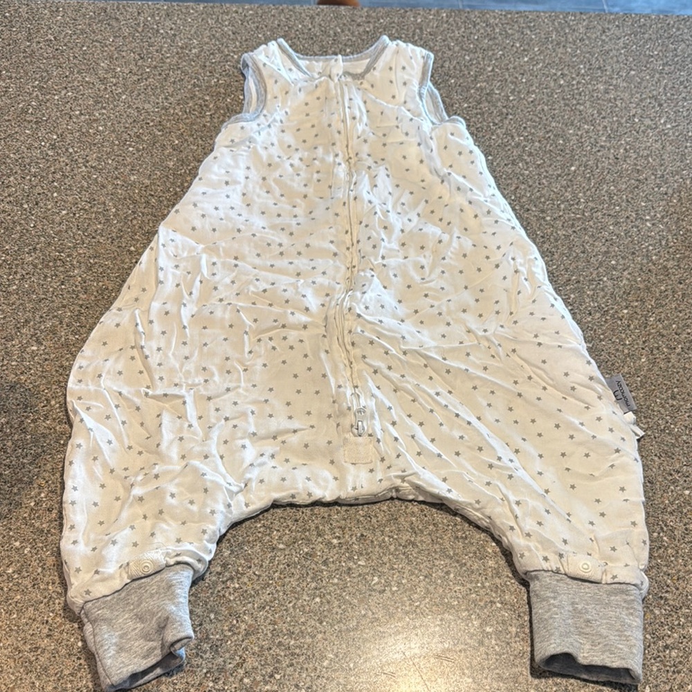Momcozy baby sleeper